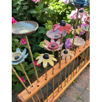 Bijenbadjes en bloemen