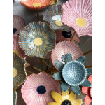 Bijenbadjes en bloemen